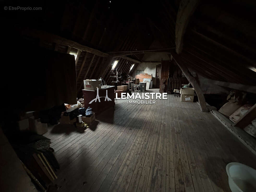 Maison à BEC-DE-MORTAGNE