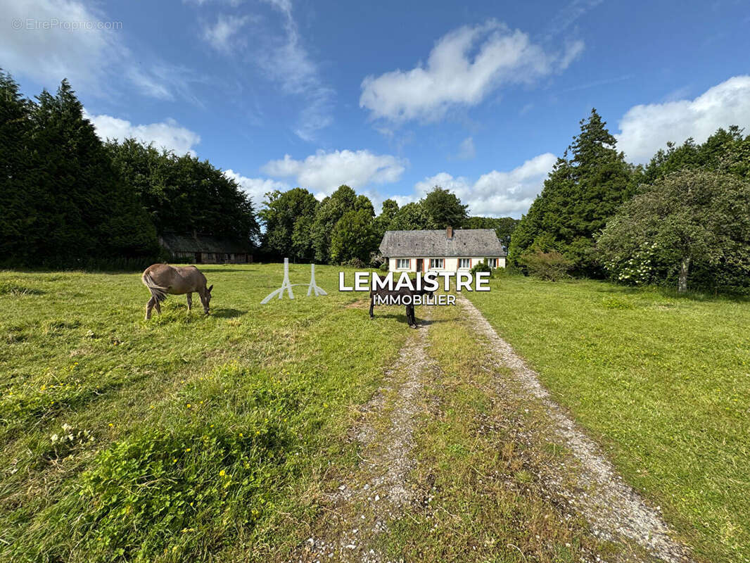 Maison à BEC-DE-MORTAGNE