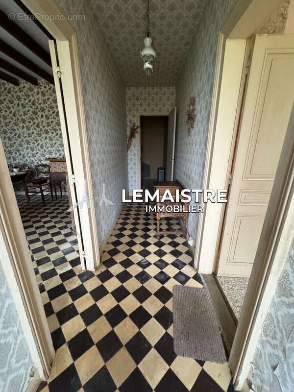 Maison à BEC-DE-MORTAGNE