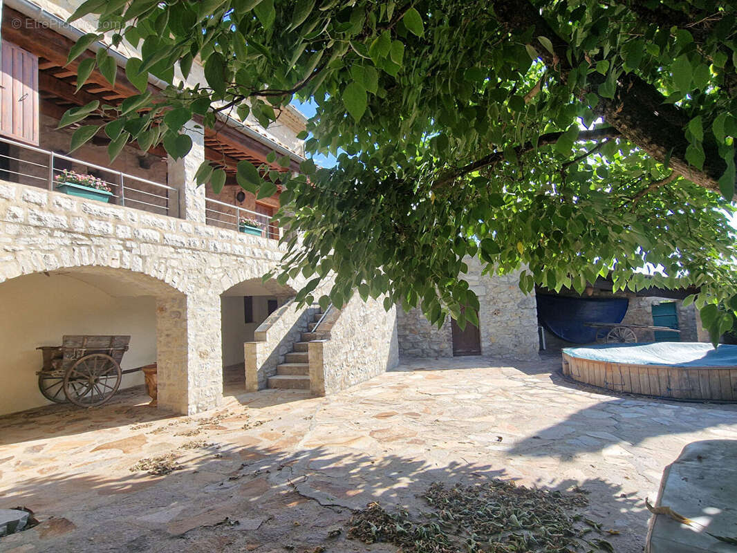 Maison à COURRY