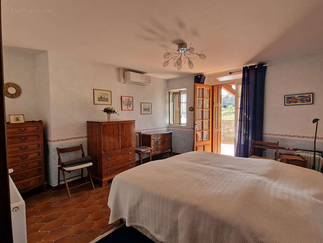 Maison à COURRY