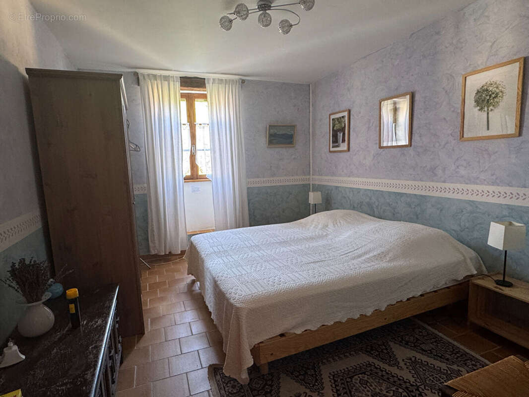 Maison à COURRY