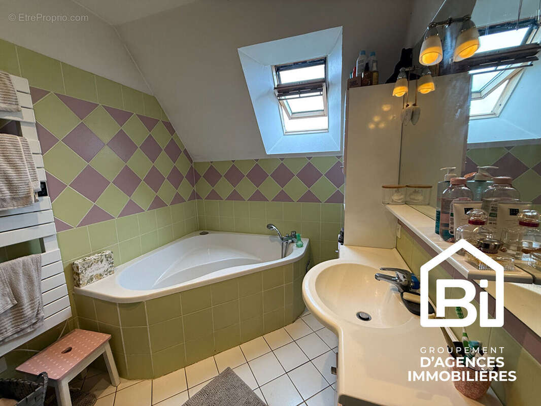 Maison à NOYERS-BOCAGE