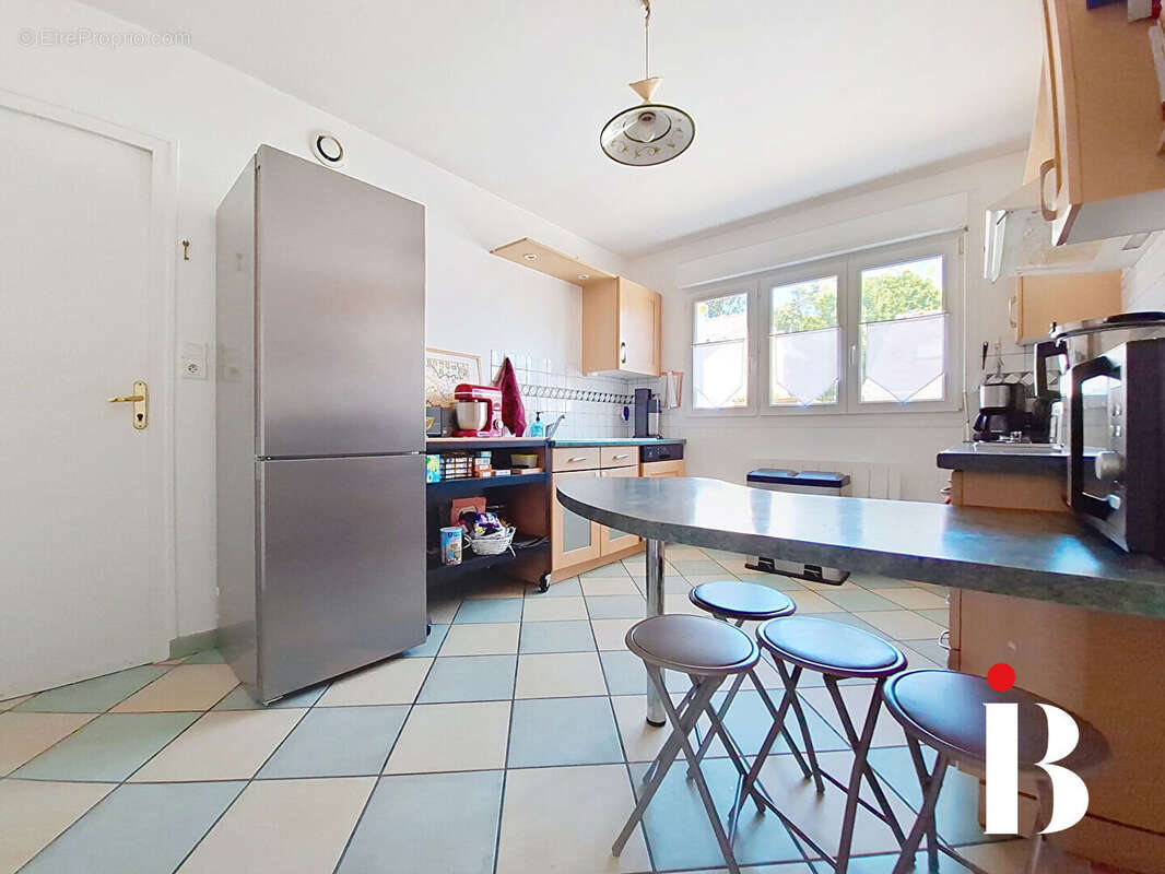 Maison à SAINT-ETIENNE-DE-MONTLUC