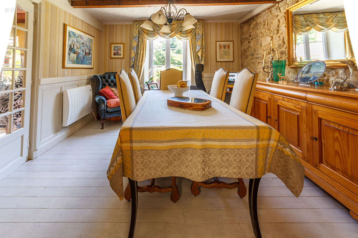 Maison à SAINT-SAUVEUR-LE-VICOMTE