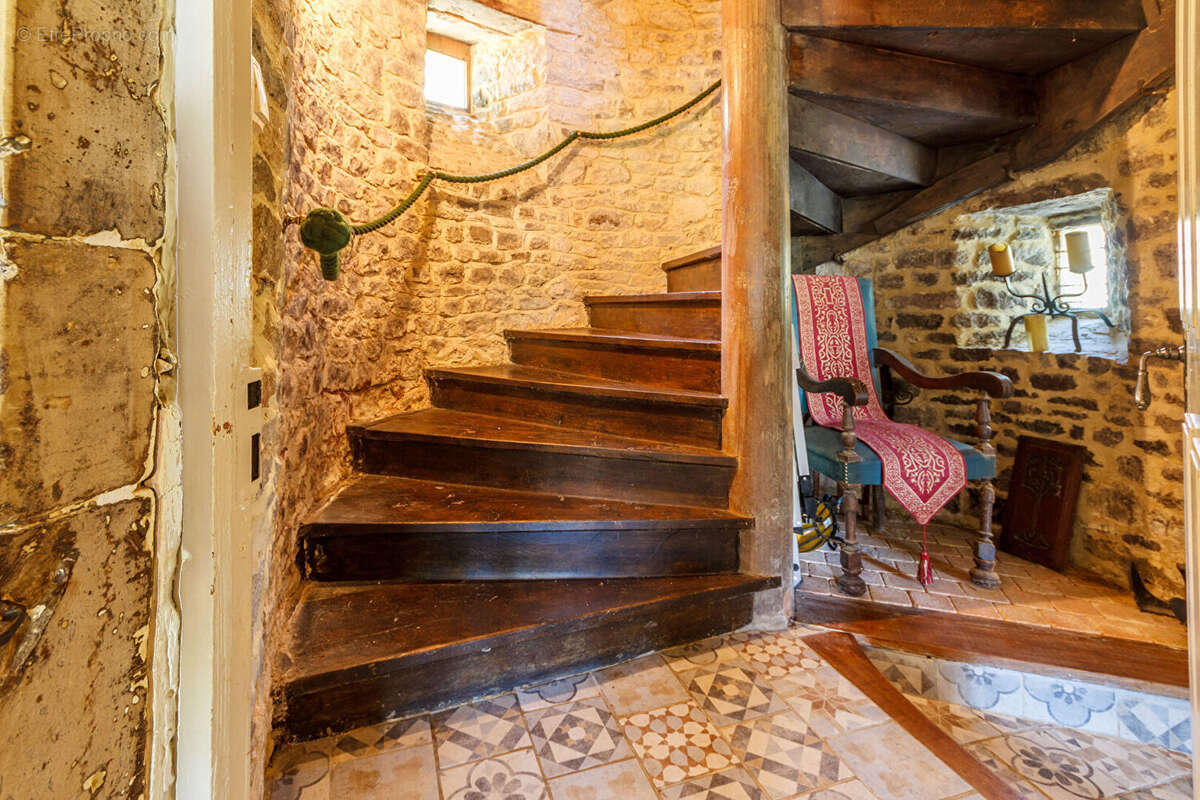 Maison à SAINT-SAUVEUR-LE-VICOMTE