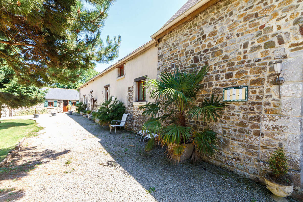 Maison à SAINT-SAUVEUR-LE-VICOMTE