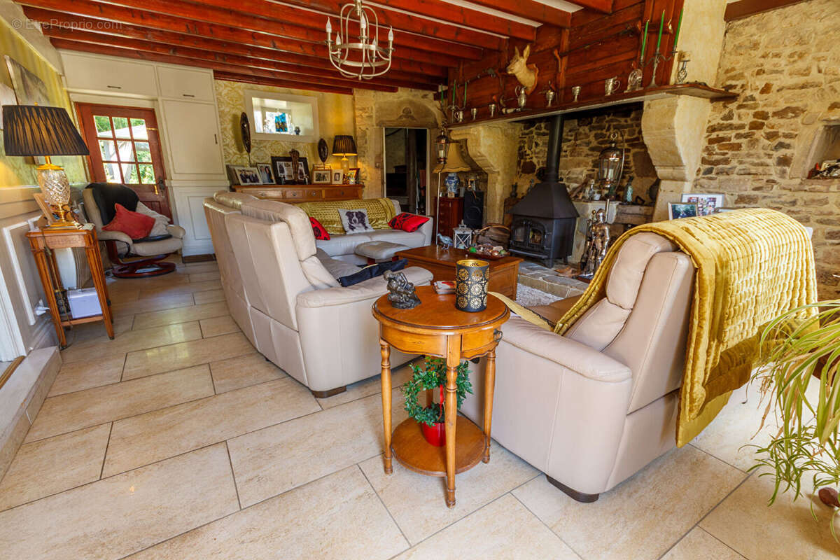 Maison à SAINT-SAUVEUR-LE-VICOMTE