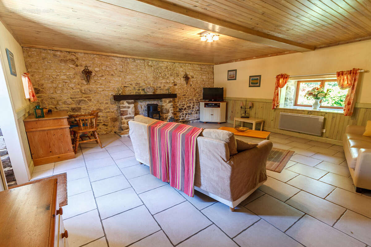 Maison à SAINT-SAUVEUR-LE-VICOMTE