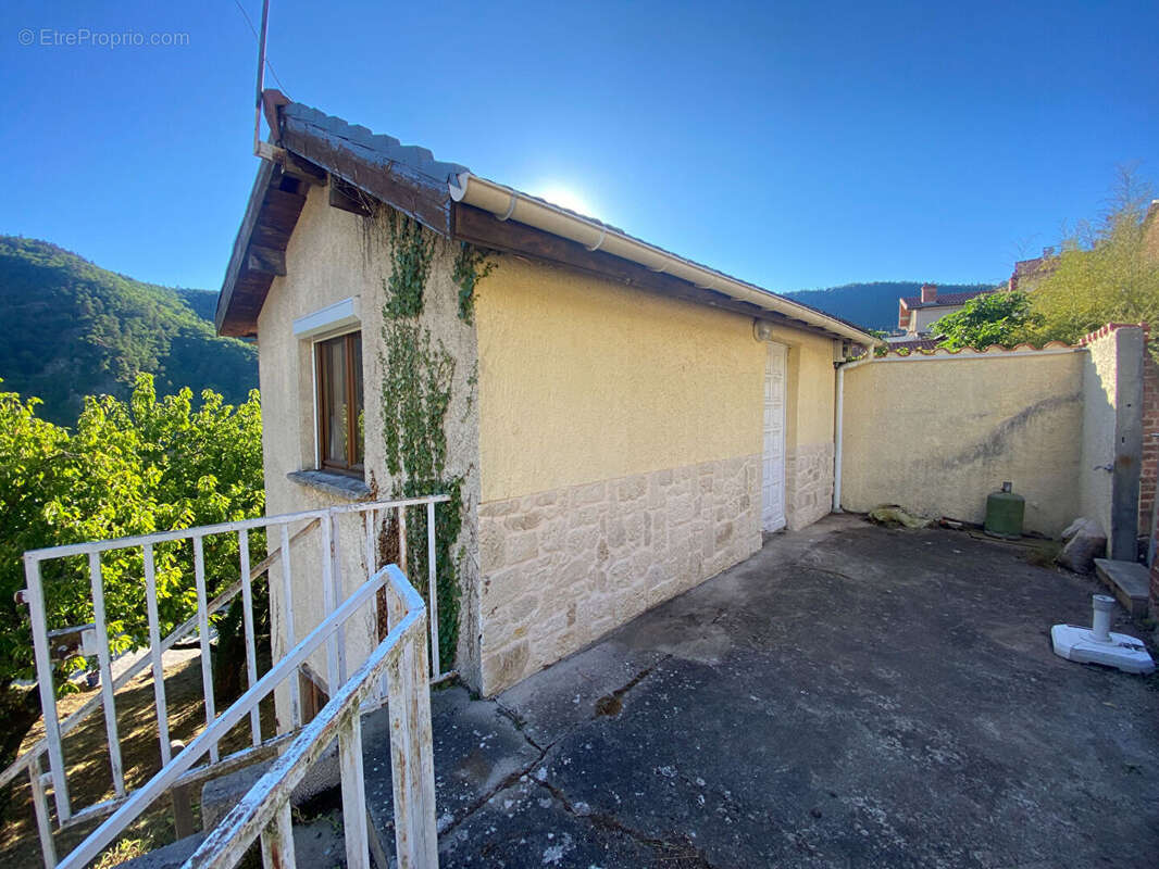 Terrain à SAINT-PAUL-EN-CORNILLON