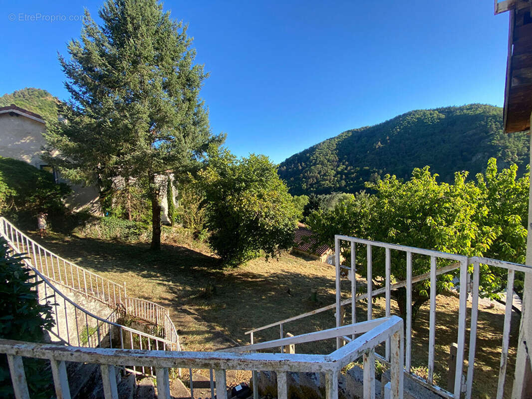 Terrain à SAINT-PAUL-EN-CORNILLON