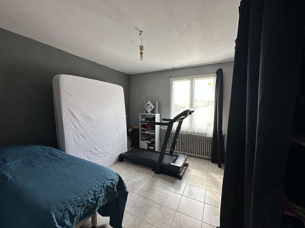 Maison à CHAVAGNES-LES-REDOUX