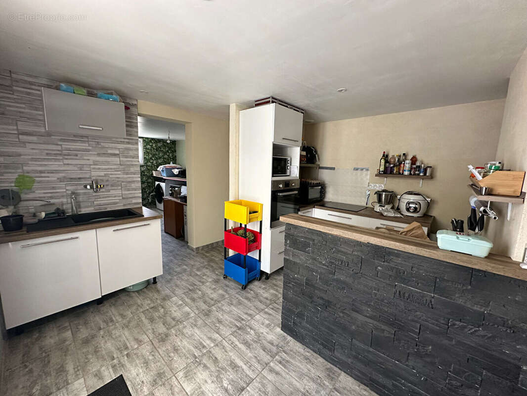 Maison à CHAVAGNES-LES-REDOUX