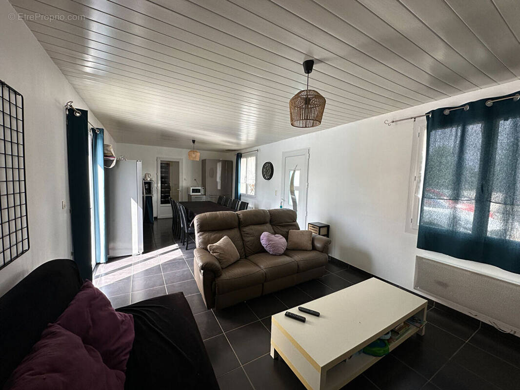 Maison à CHAVAGNES-LES-REDOUX