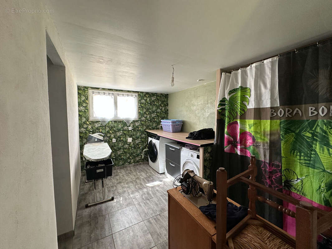 Maison à CHAVAGNES-LES-REDOUX