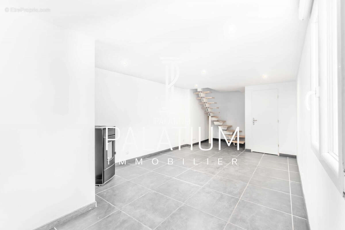 Maison à SAINT-JULIEN