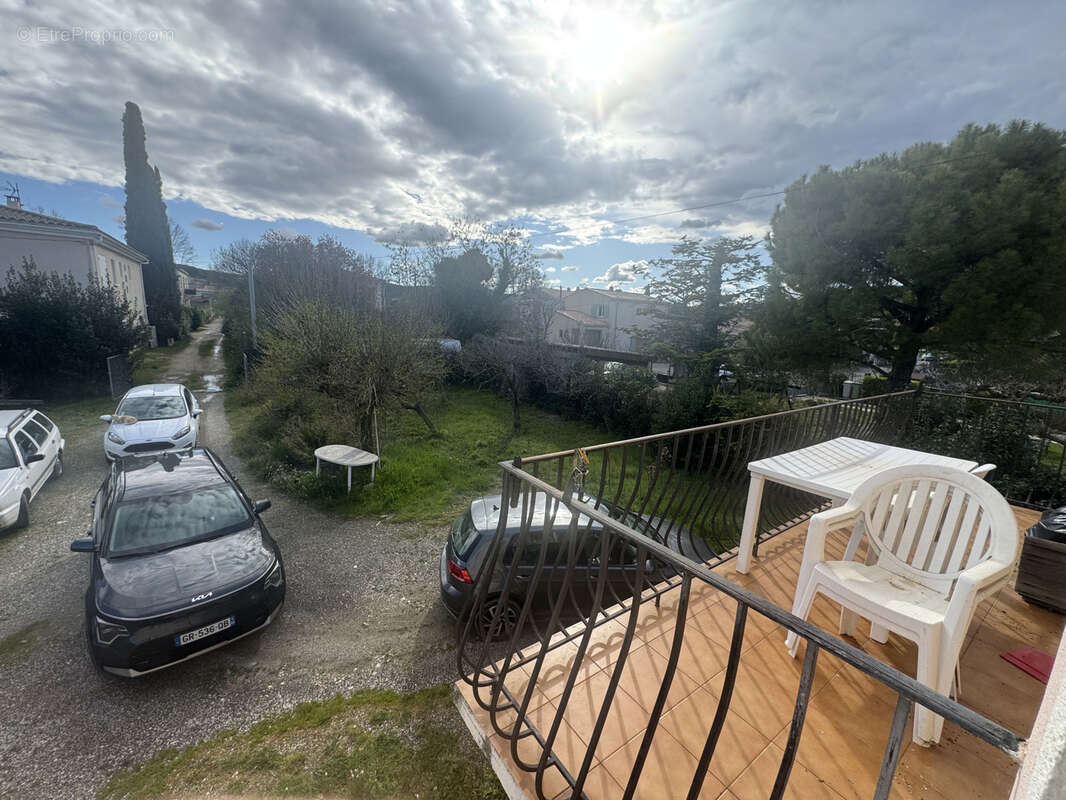 Maison à LE PUY-SAINTE-REPARADE