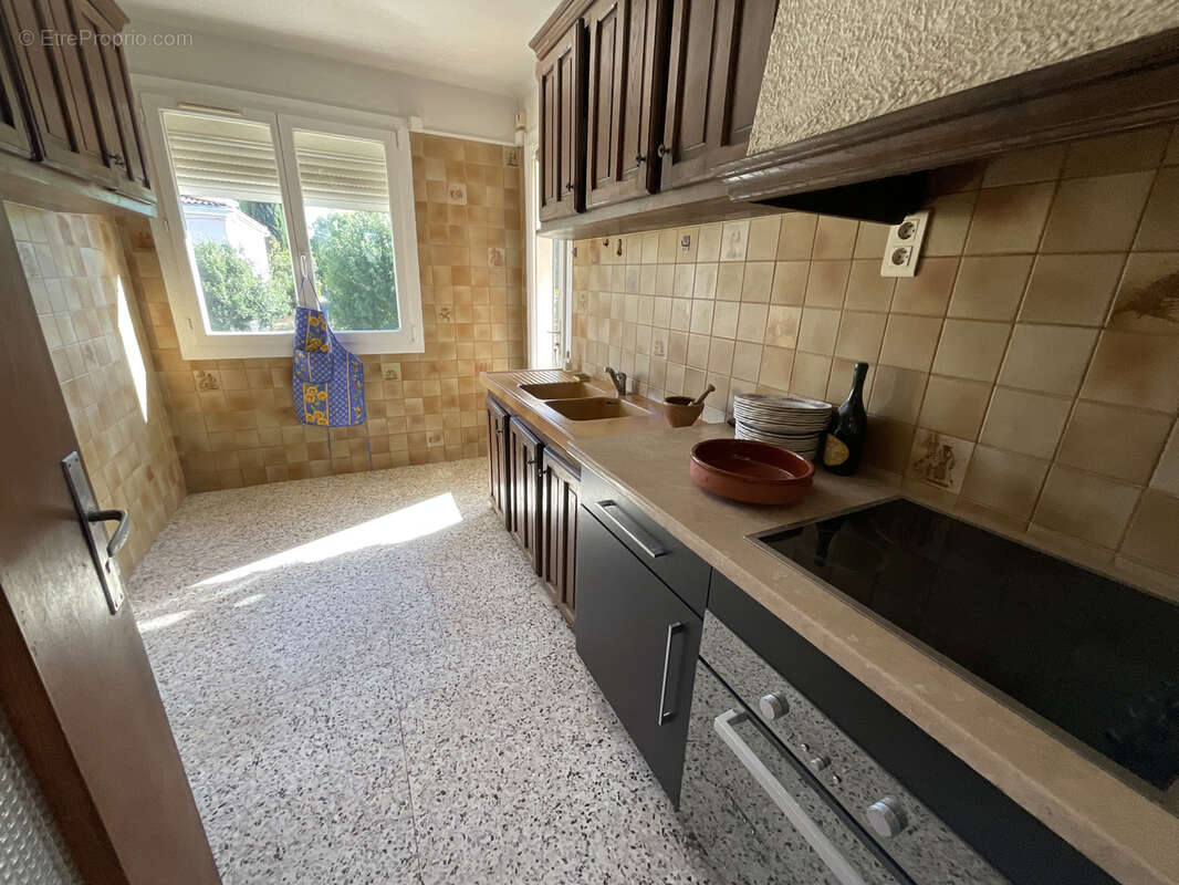 Maison à LE PUY-SAINTE-REPARADE