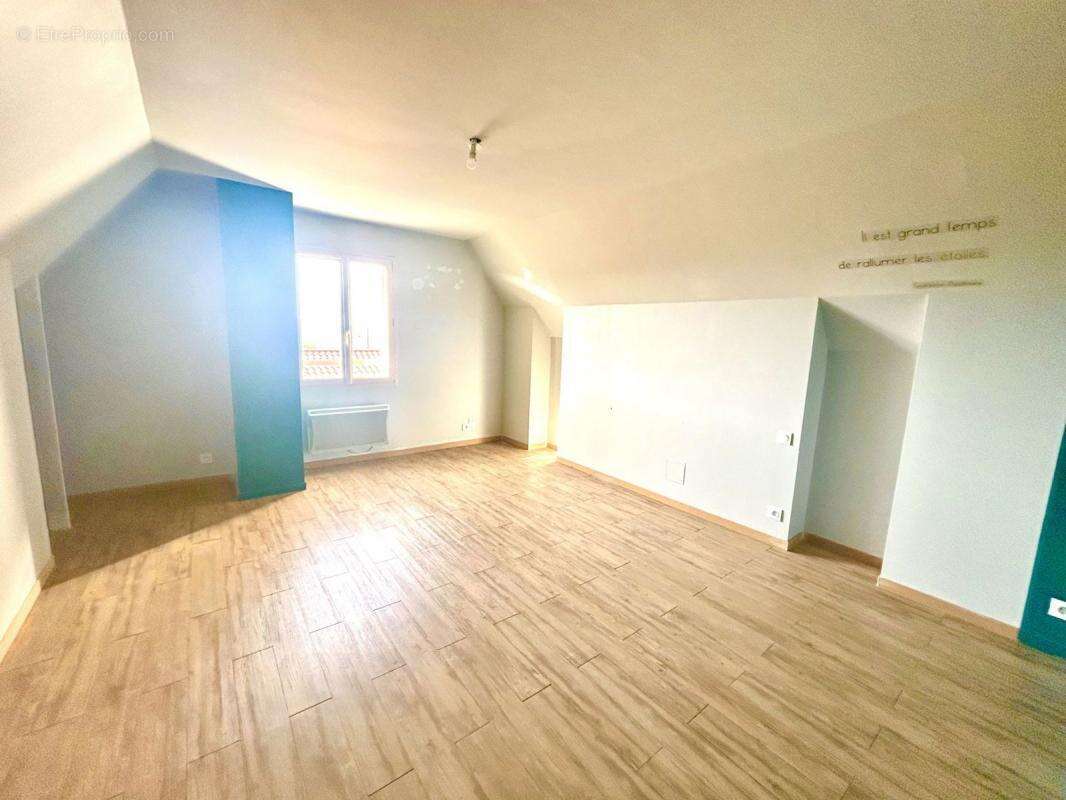 Maison à LACHAPELLE-AUZAC