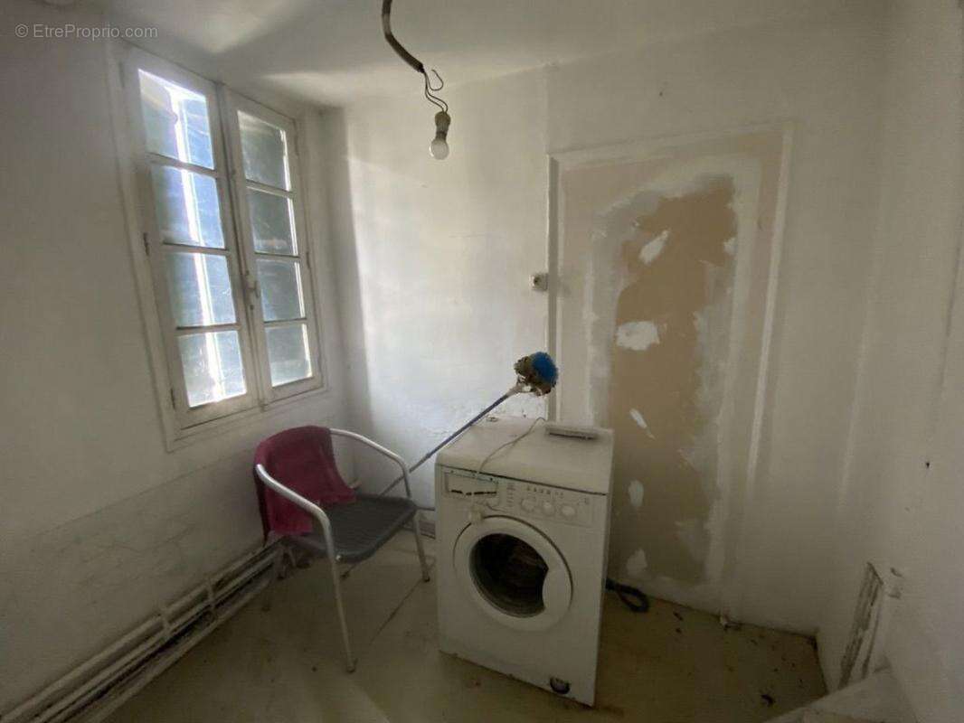 Commerce à TERRASSON-LAVILLEDIEU