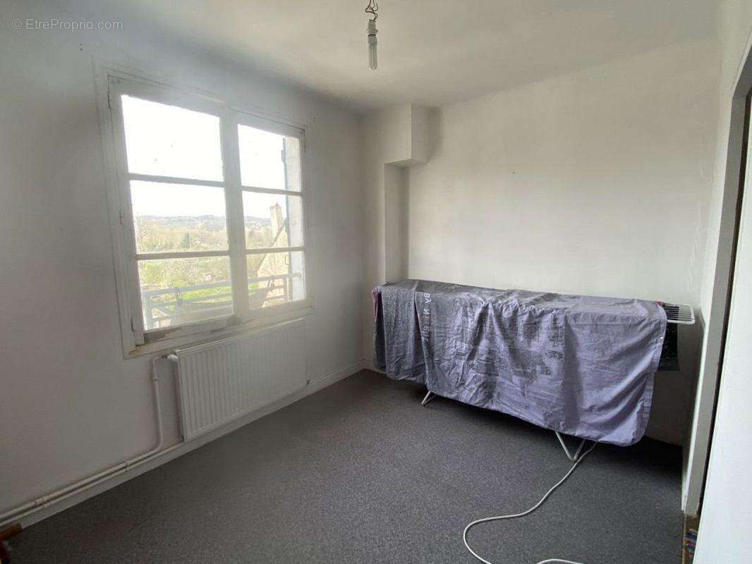 Commerce à TERRASSON-LAVILLEDIEU