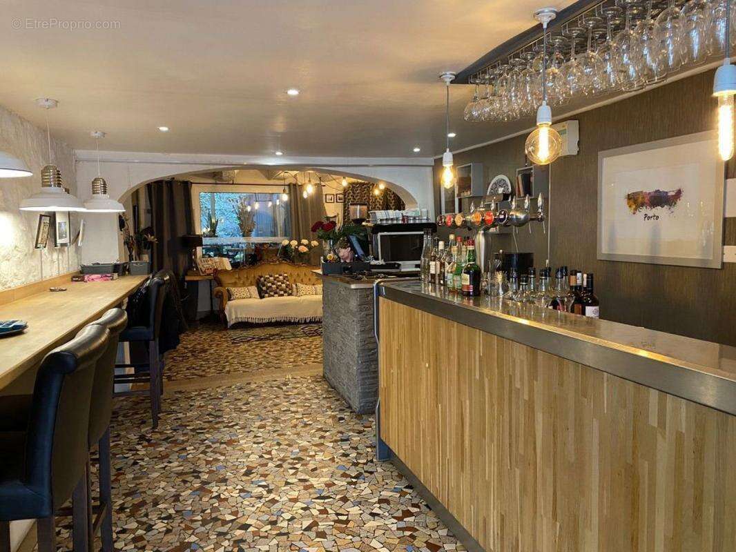 Commerce à TERRASSON-LAVILLEDIEU