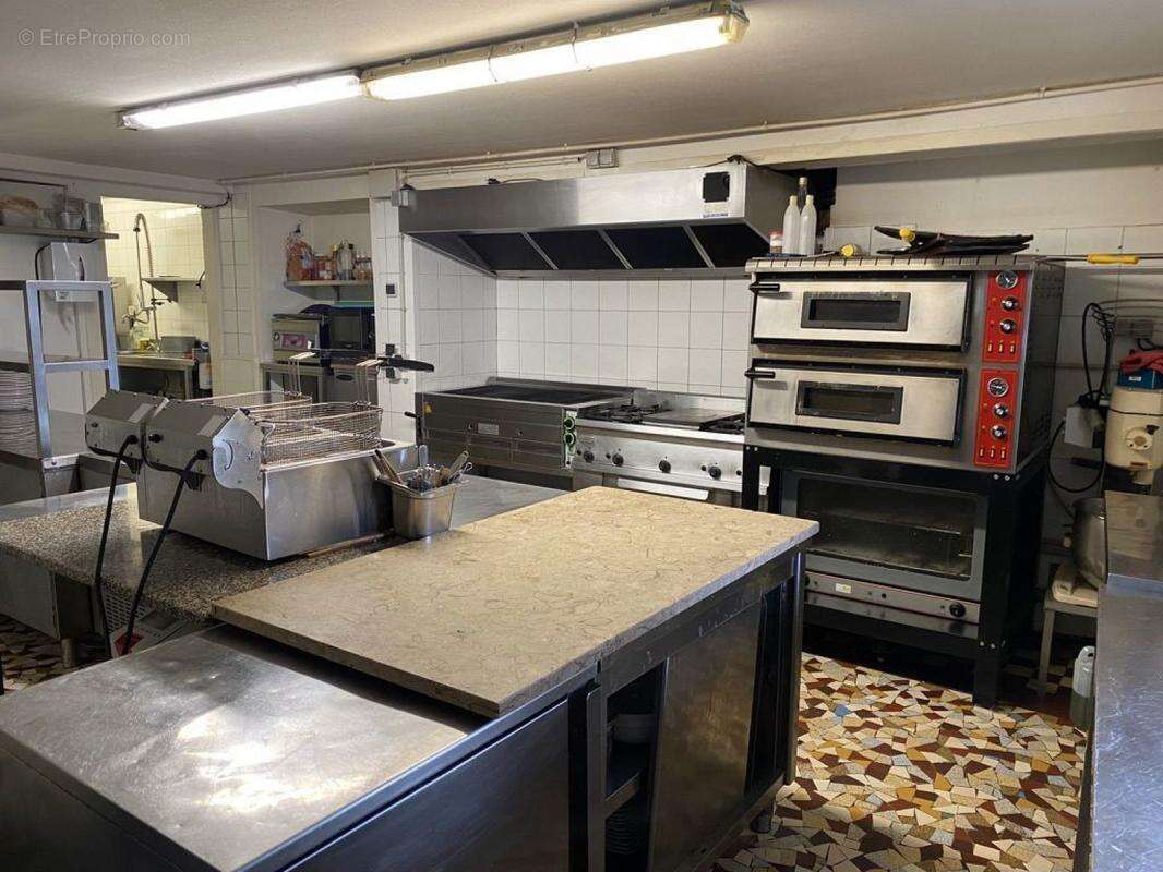 Commerce à TERRASSON-LAVILLEDIEU