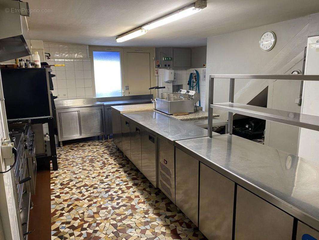 Commerce à TERRASSON-LAVILLEDIEU