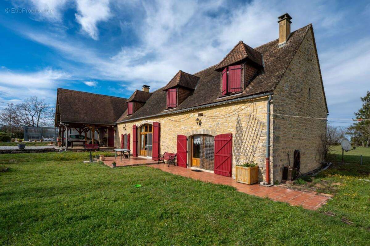 Maison à GINOUILLAC