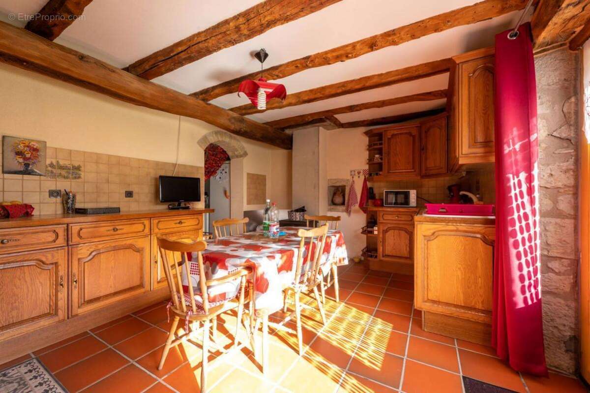 Maison à GINOUILLAC