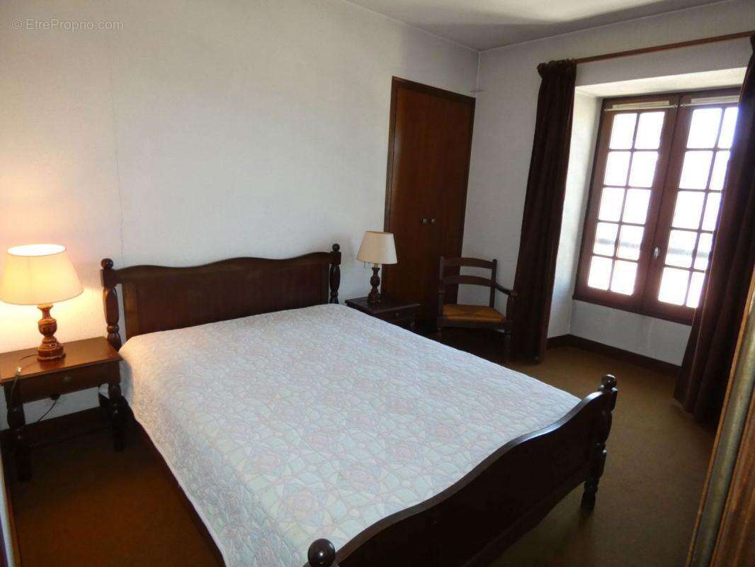 Commerce à CRESSENSAC