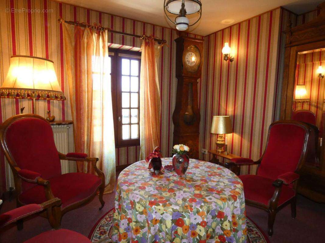 Commerce à CRESSENSAC