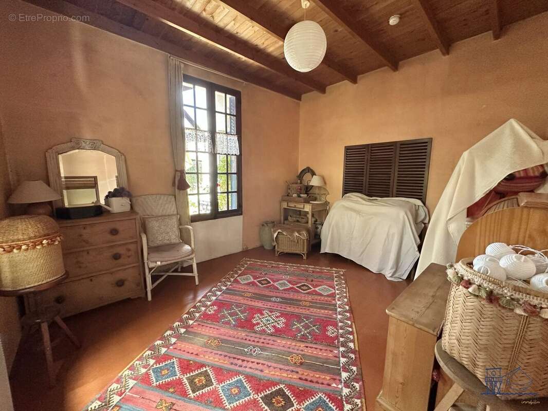 Maison à BOUTENAC-TOUVENT