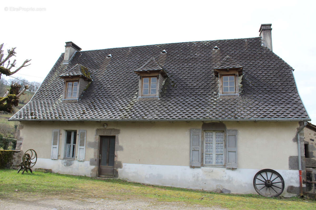 Maison à VEZAC