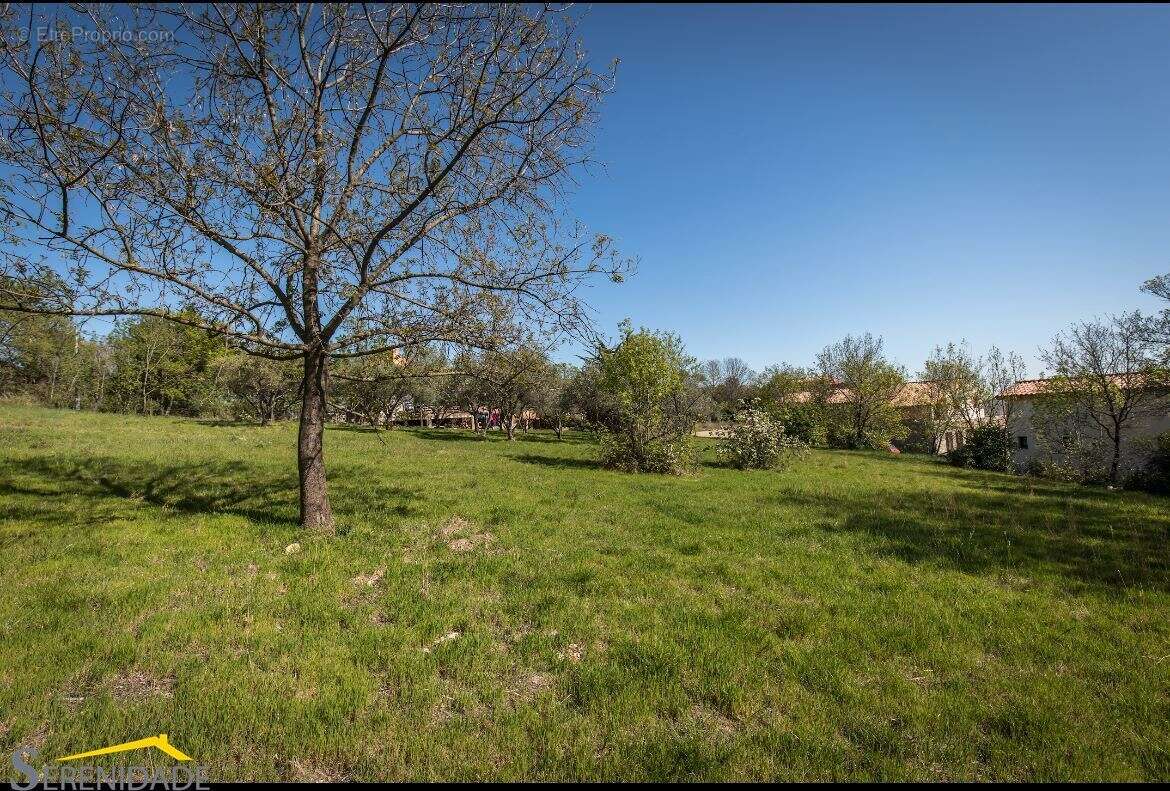 Terrain à PEZENAS