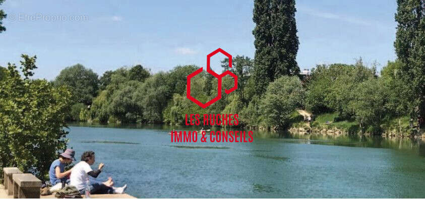 Appartement à LE PERREUX-SUR-MARNE