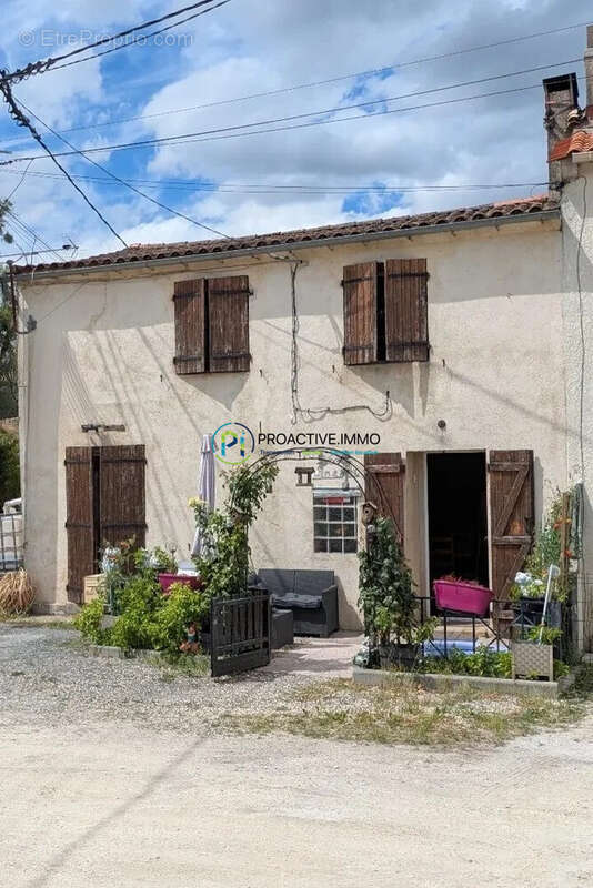 Maison à SAINT-GERVAIS