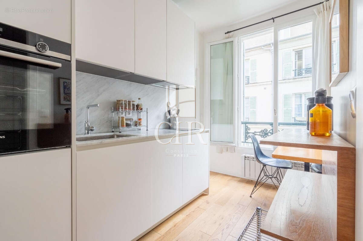 Appartement à PARIS-10E