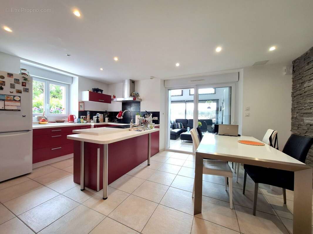 Maison à LES FORGES