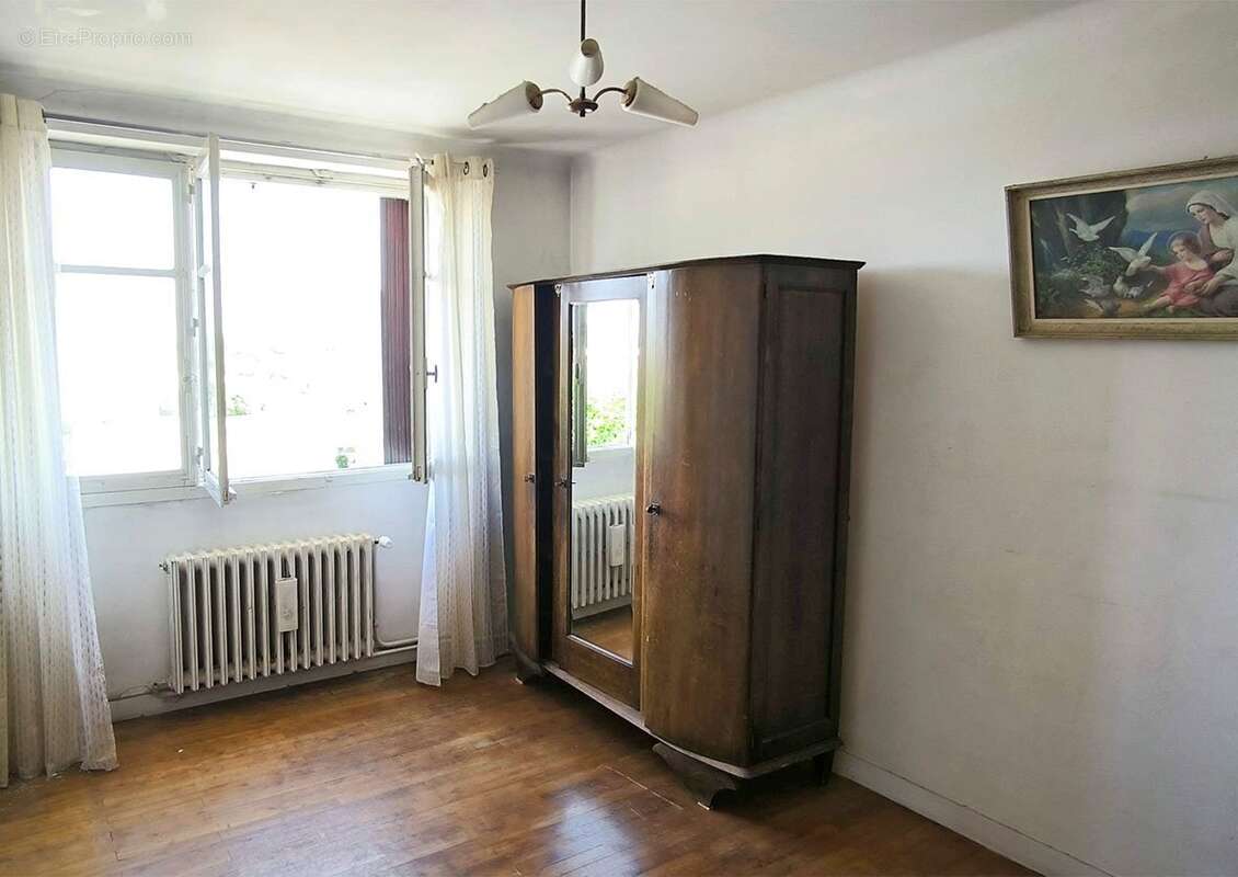 Maison à LA VARENNE