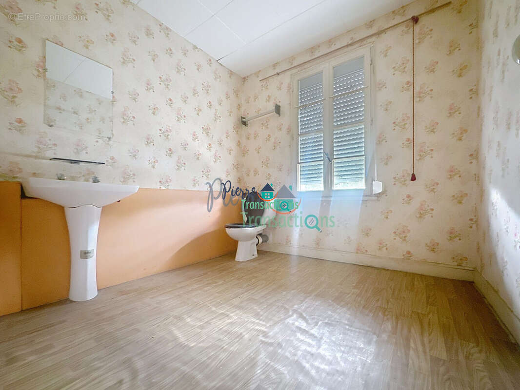 Maison à GRUCHET-LE-VALASSE