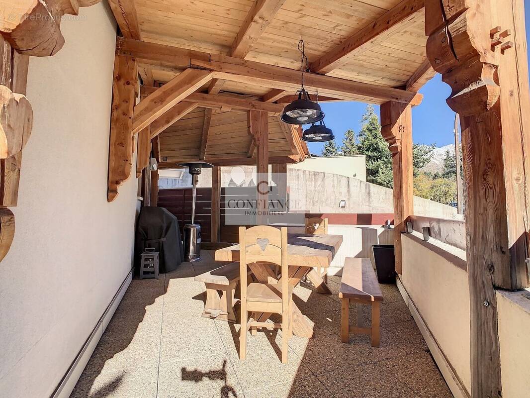 Appartement à SAINT-ETIENNE-DE-TINEE