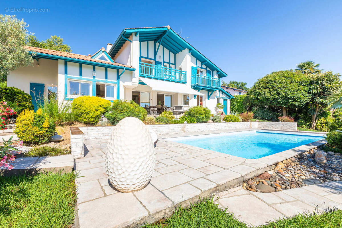 Maison à BASSUSSARRY