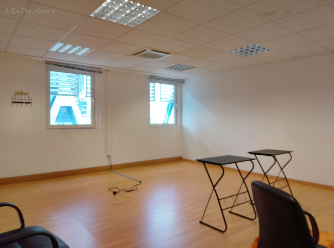 Commerce à POINTE-A-PITRE