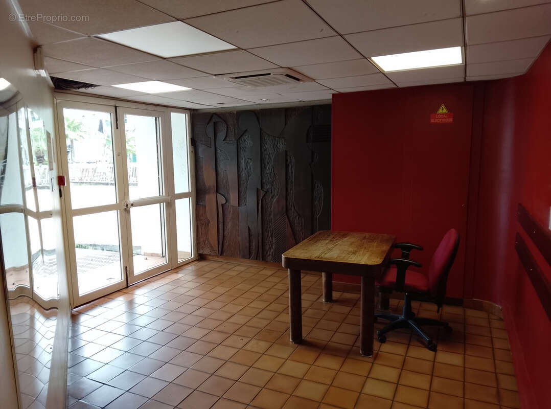 Commerce à POINTE-A-PITRE