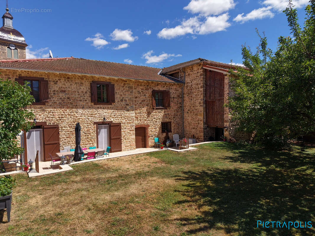 Maison à SAINT-BONNET-LE-TRONCY