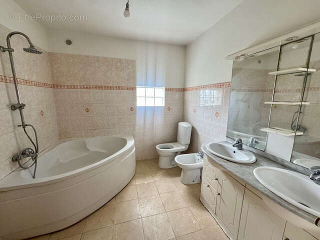 Maison à PARAY-VIEILLE-POSTE