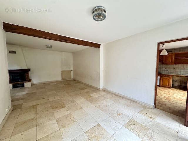 Maison à PARAY-VIEILLE-POSTE