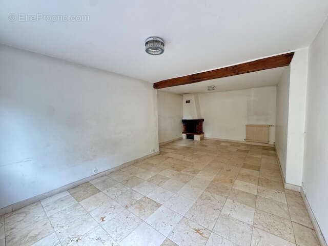 Maison à PARAY-VIEILLE-POSTE