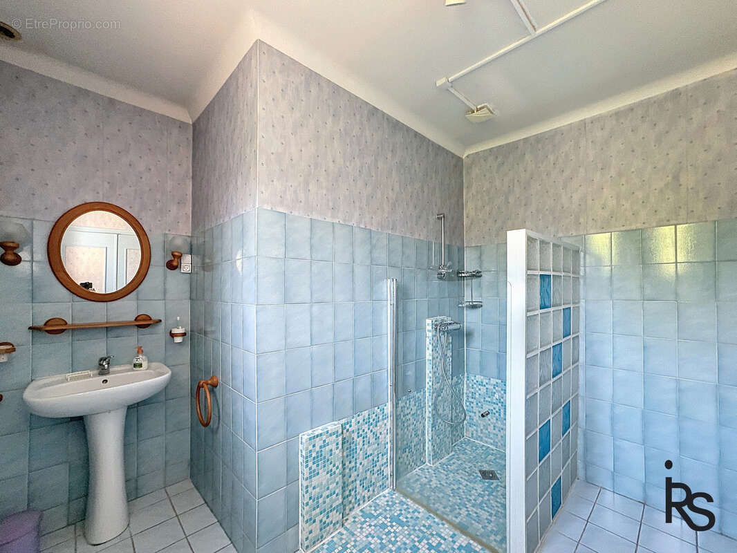 Maison à LARGENTIERE